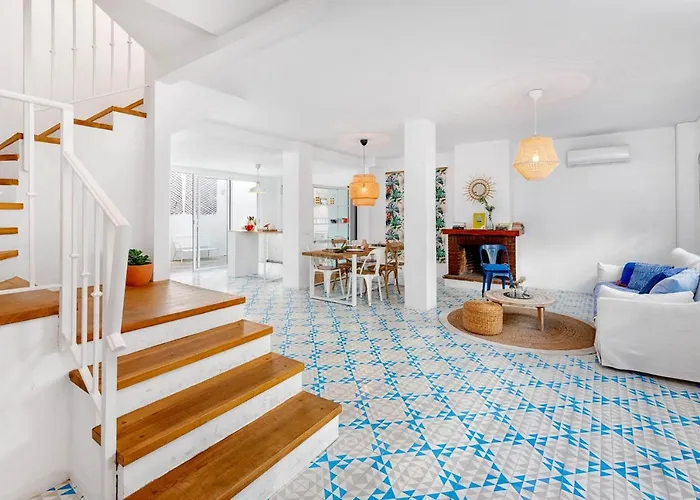 Chuita House In By Solaga Homes *